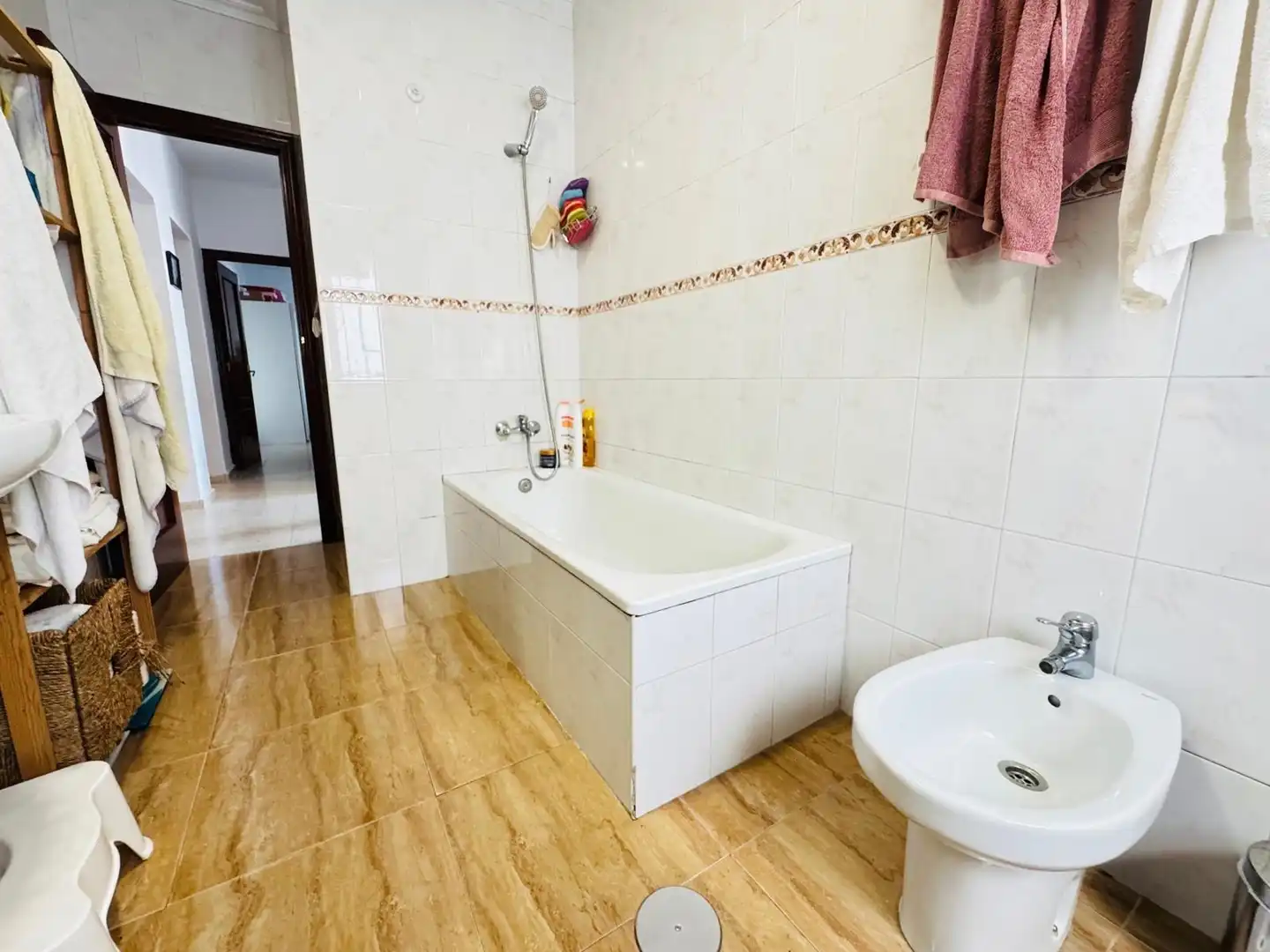 Bathroom of Houses for sale in Algeciras  with Storage room