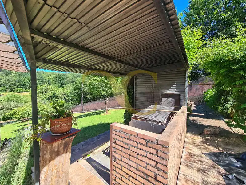 Terrassa de Casa o xalet en venda en Oviedo  amb Calefacció, Jardí privat i Terrassa