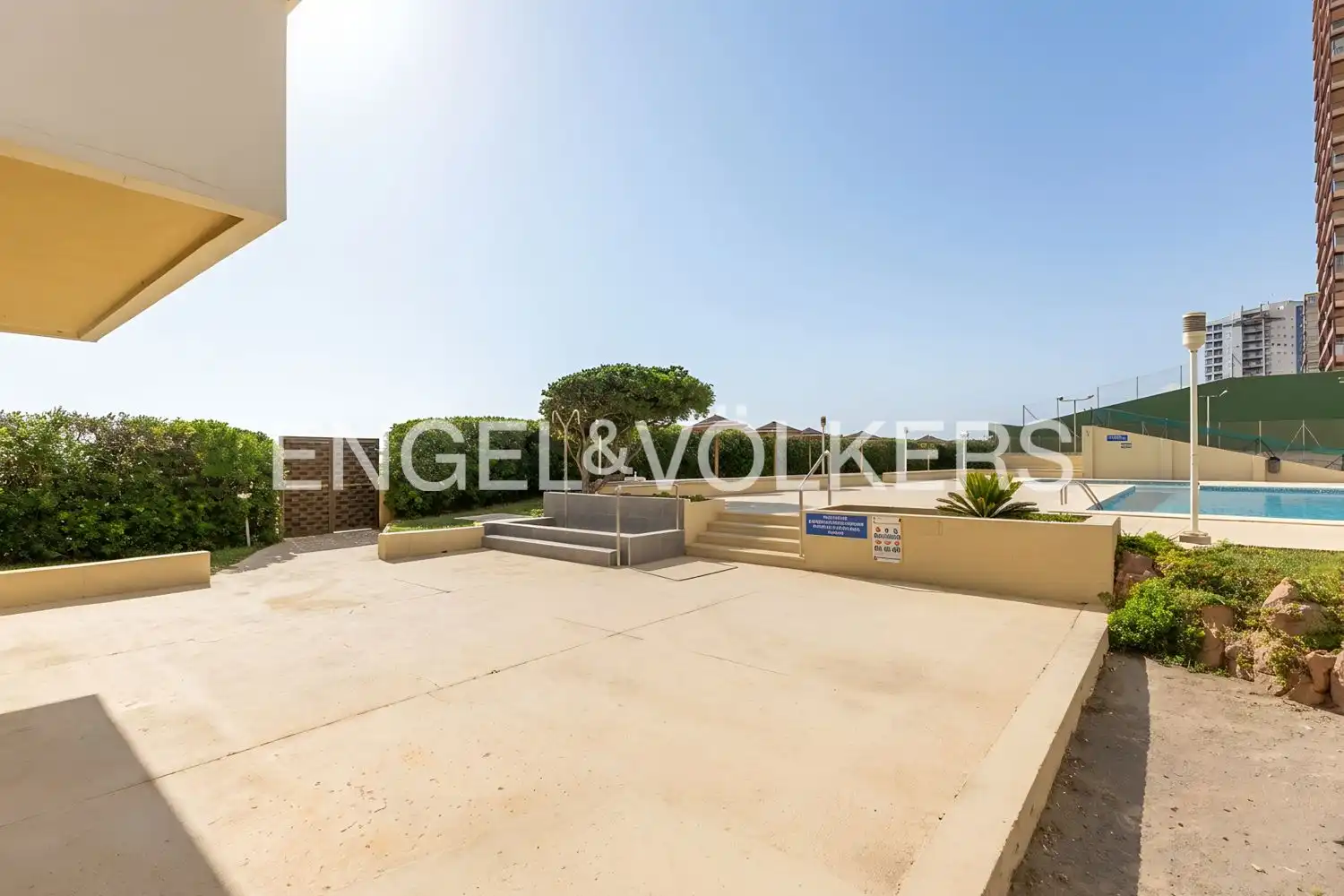 Terraza de Piso en venta en Sueca con Calefacción, Terraza y Piscina