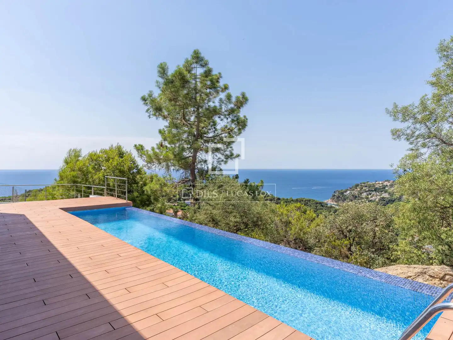 Schwimmbecken von Haus oder Chalet zum Verkauf in Lloret de Mar mit Klimaanlage, Privatgarten und Terrasse