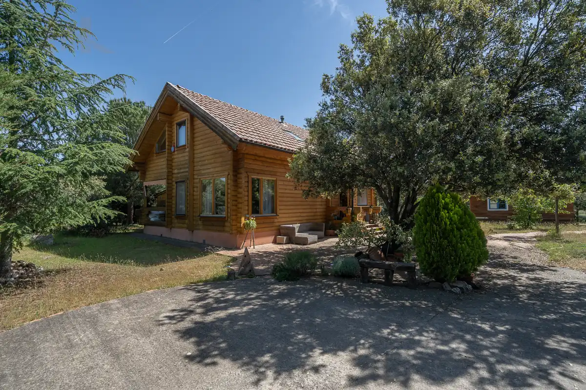 Außenansicht von Haus oder Chalet zum Verkauf in Valdemorillo mit Klimaanlage, Privatgarten und Terrasse
