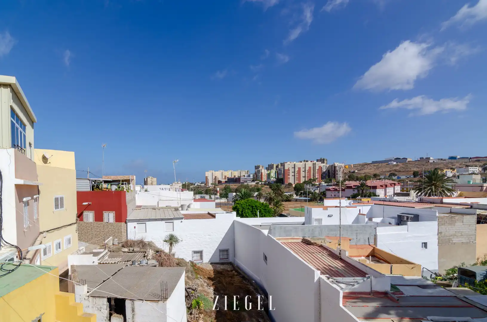 Vista exterior de Casa o chalet en venta en Telde con Aire acondicionado, Terraza y Balcón