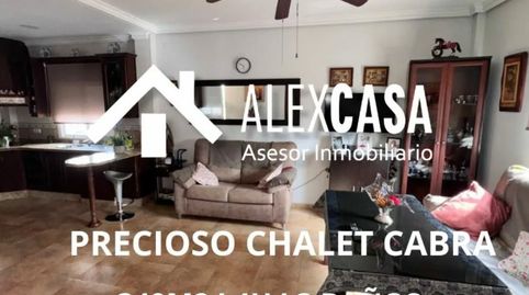 MARAVILLOSO CHALET EN CABRA