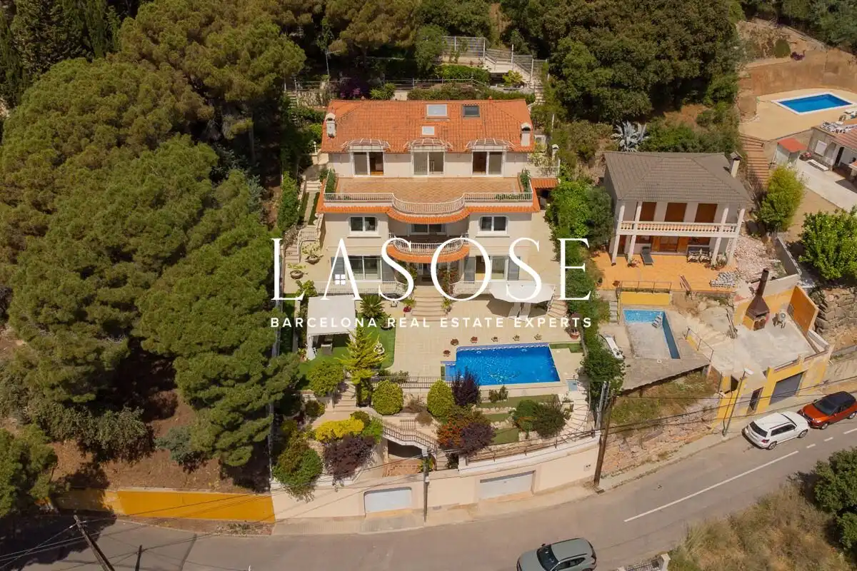 Exterior view of Houses for sale in Arenys de Munt  with Air Conditioner, Private garden and Terrace