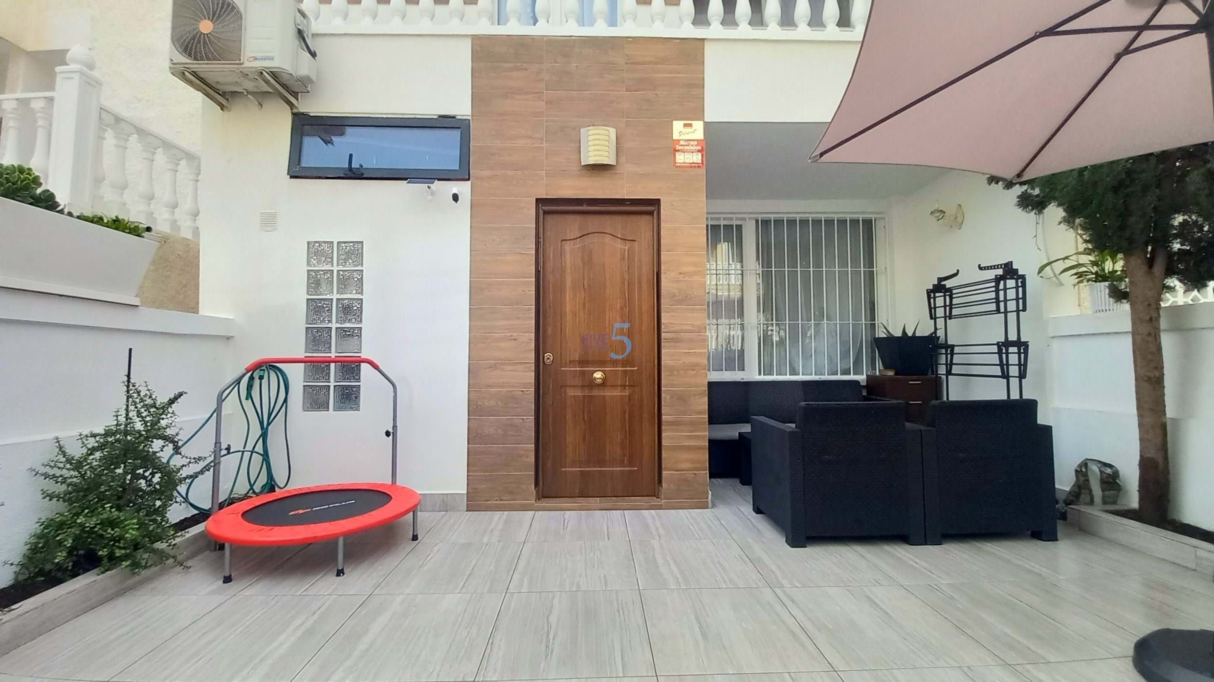 Single-family semi-detached for sale in Torrevieja  with Air Conditioner, Terrace and Swimming Pool