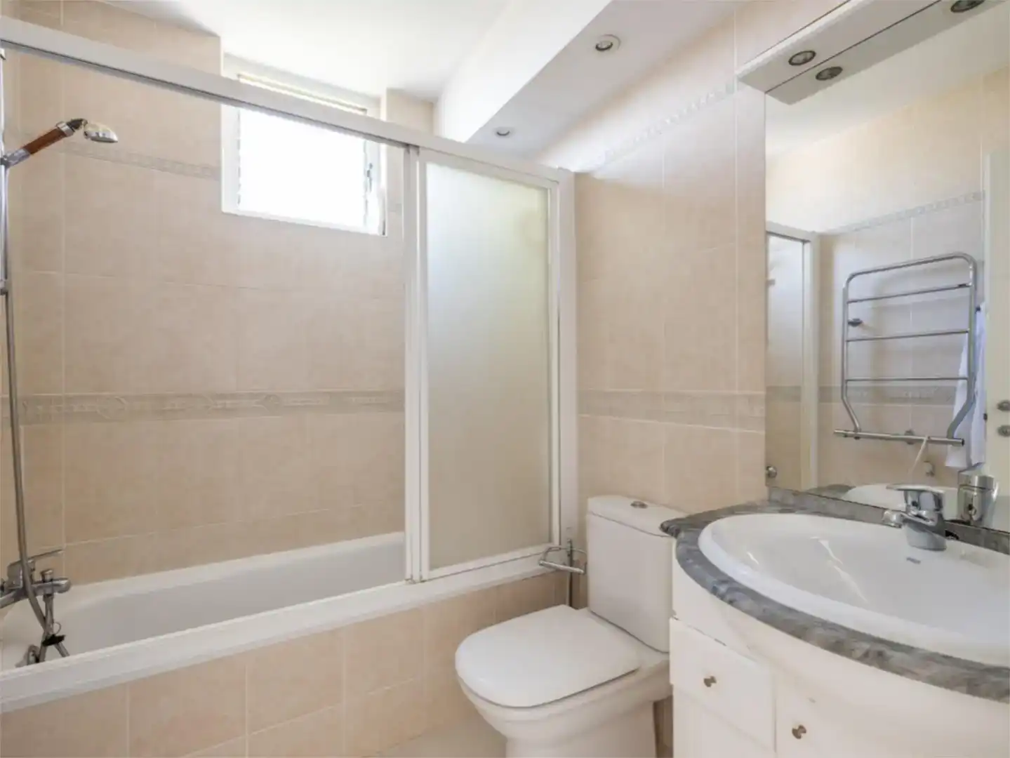 Baño de Piso en venta en Calvià con Aire acondicionado y Piscina
