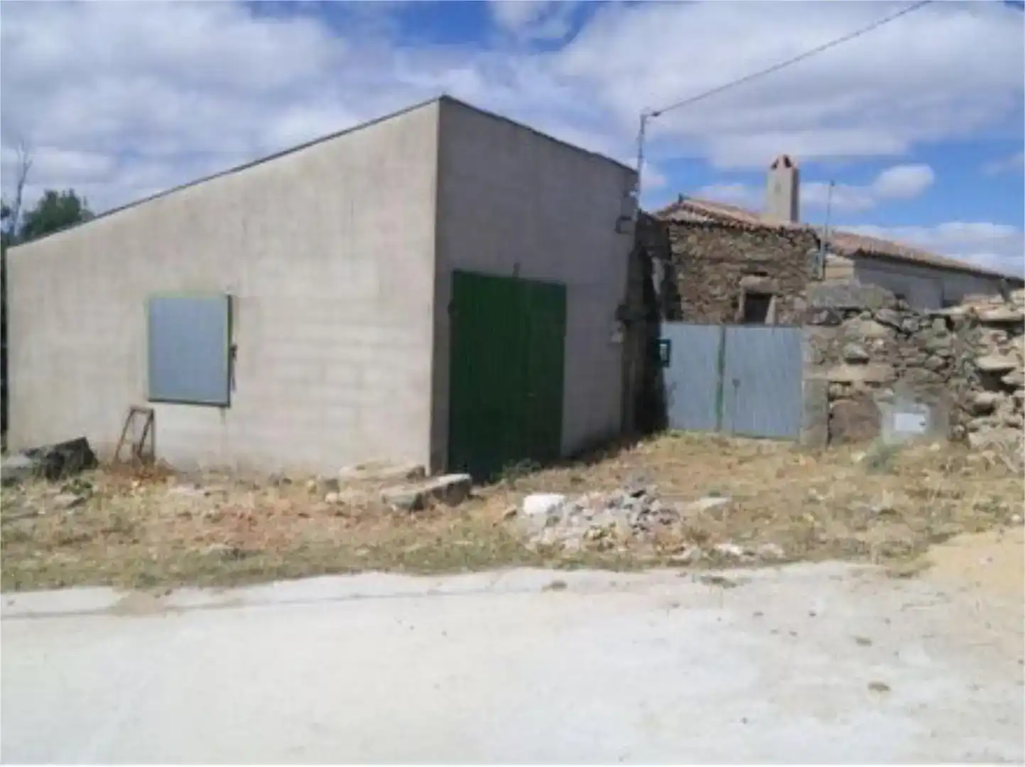 Pis en venda en Fariza amb Jardí privat