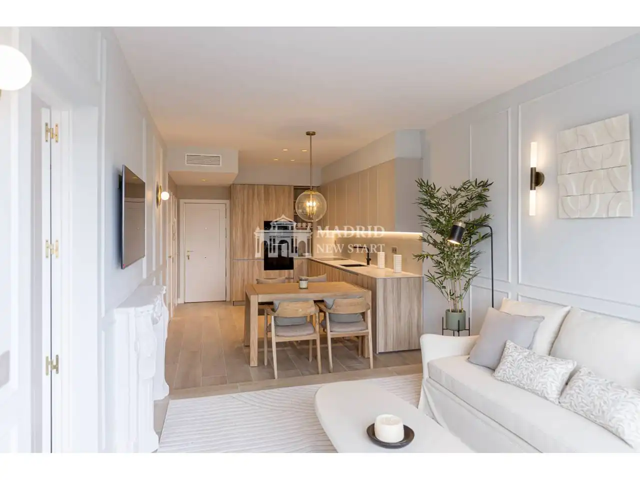 Living room of Flat for rent in Madrid  with Air Conditioner, Heating and Terrace