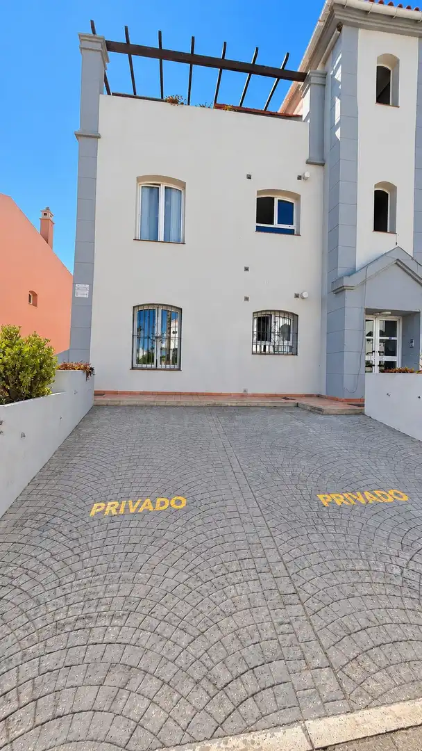 Piso con piscina en venta en La Alcaidesa, imagen 36