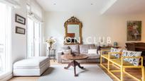 Living room of Flat for sale in  Madrid Capital  with Air Conditioner, Heating and Storage room