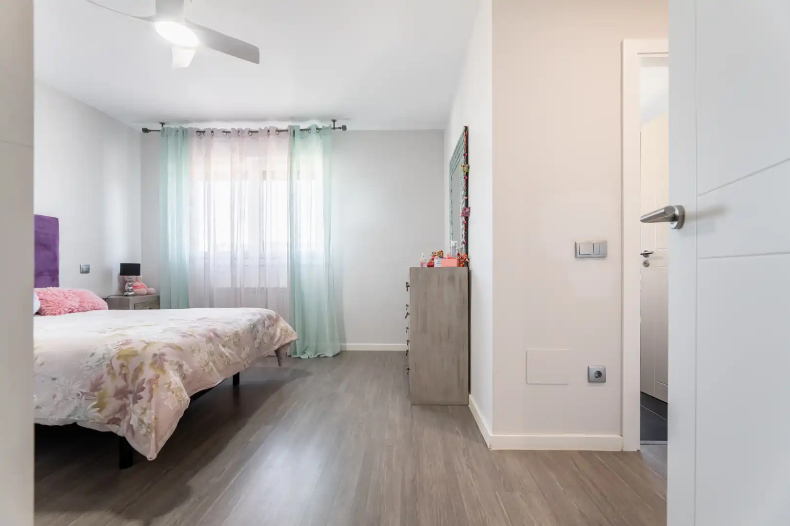 Habitación de Casa adosada en venta en Navalcarnero con Calefacción, Jardín privado y Piscina