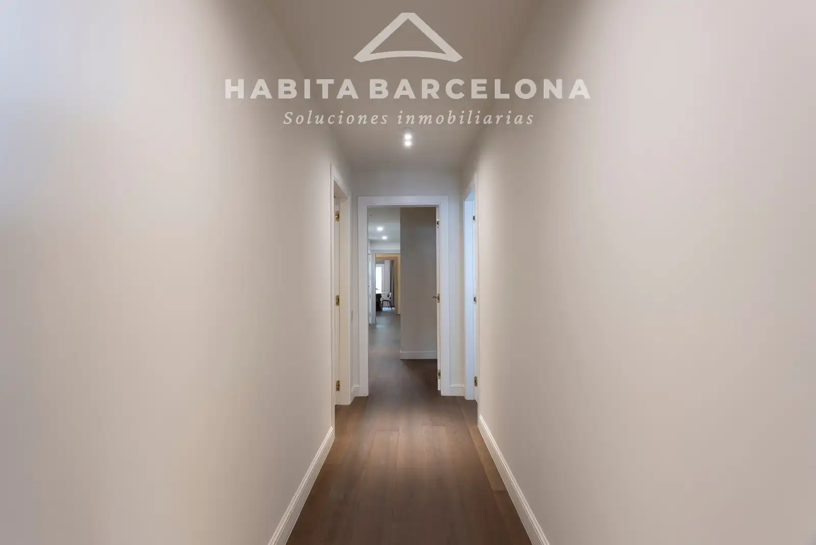 Piso de alquiler en Barcelona con Aire acondicionado, Calefacción y Parquet