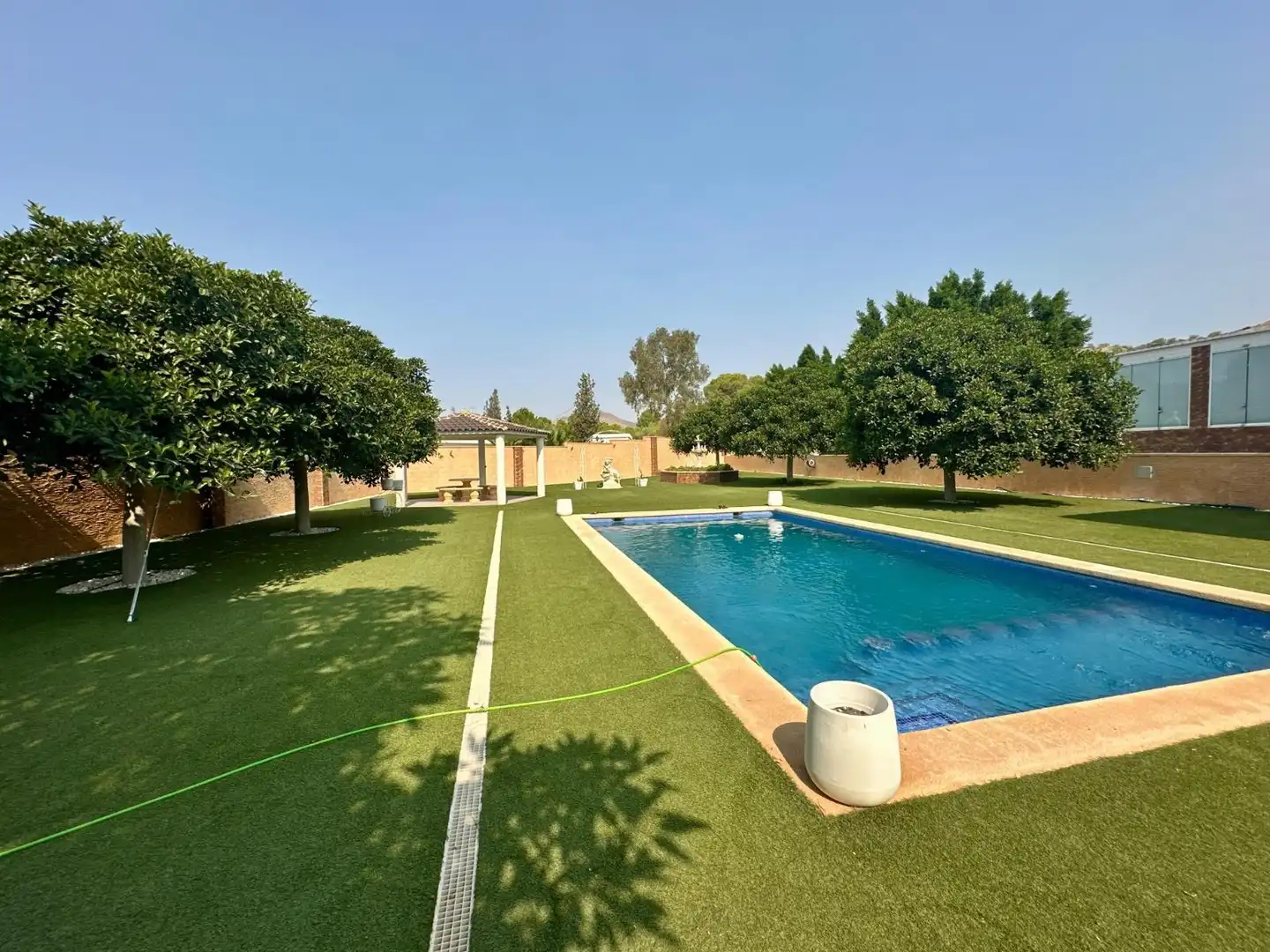 Piscina de Casa o xalet en venda en Alicante / Alacant amb Aire condicionat, Jardí privat i Terrassa
