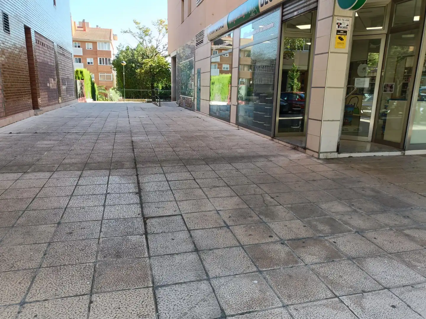 Vista exterior de Local de lloguer en Zaragoza