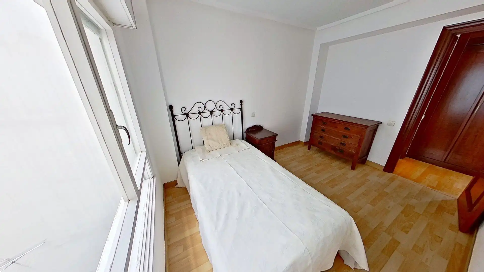 Bedroom of Flat for sale in Gijón 