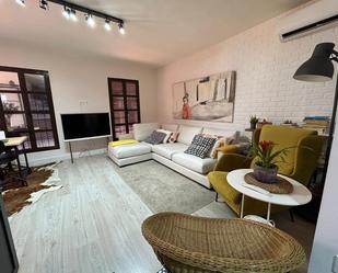 Sala d'estar de Casa o xalet en venda en Antequera amb Aire condicionat, Terrassa i Balcó