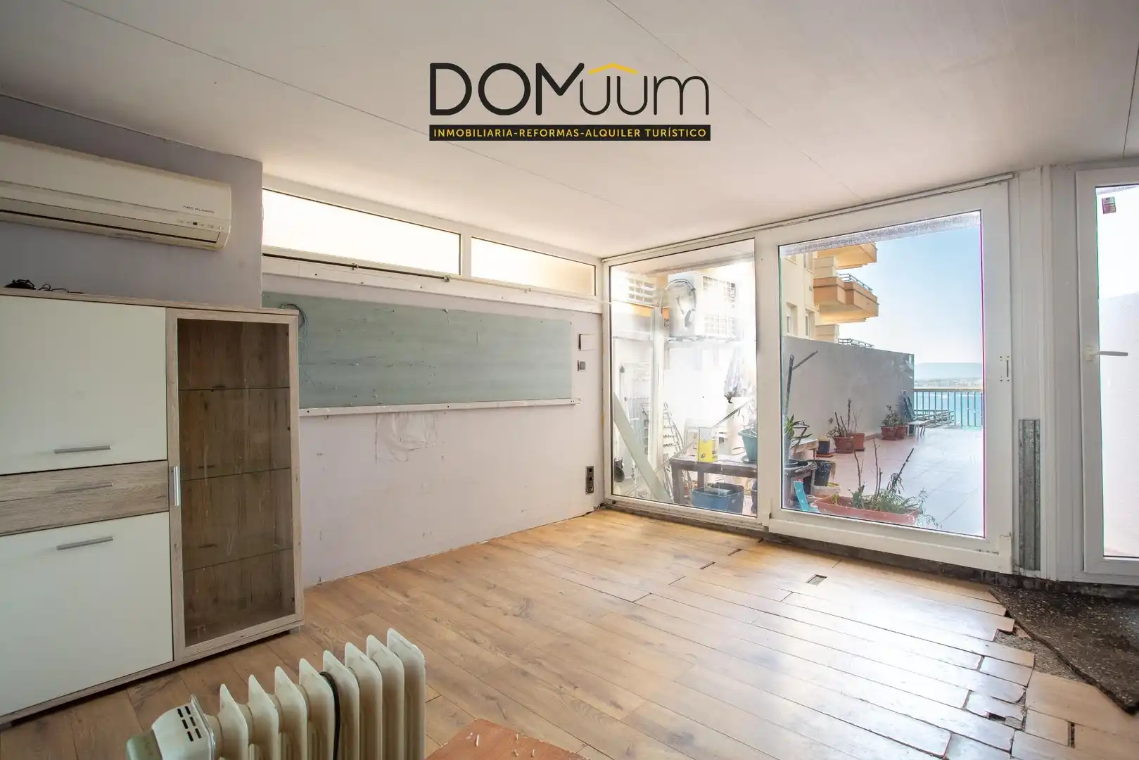 Schlafzimmer von Erdgeschoss zum Verkauf in Salou mit Heizung, Parkett und Terrasse