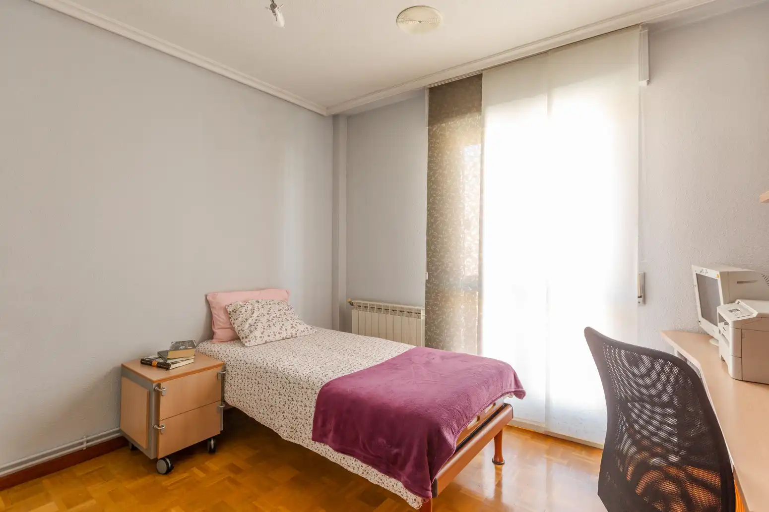 Bedroom of Flat for sale in  Pamplona / Iruña  with Heating, Parquet flooring and Terrace