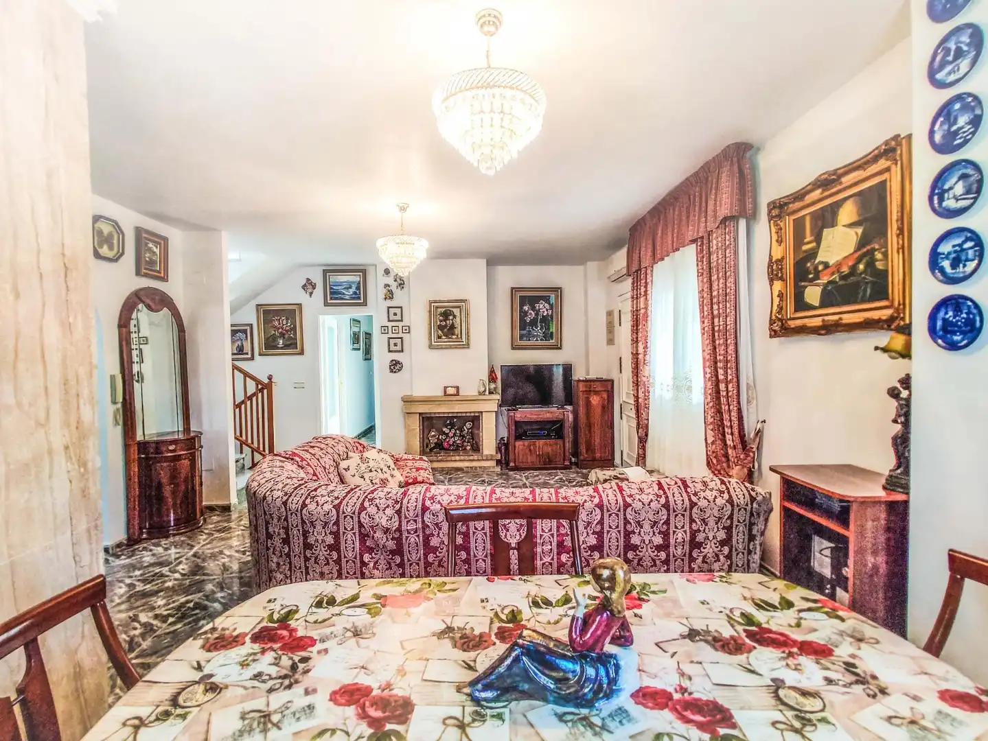 Sala d'estar de Casa o xalet de lloguer en Orihuela amb Aire condicionat, Jardí privat i Terrassa