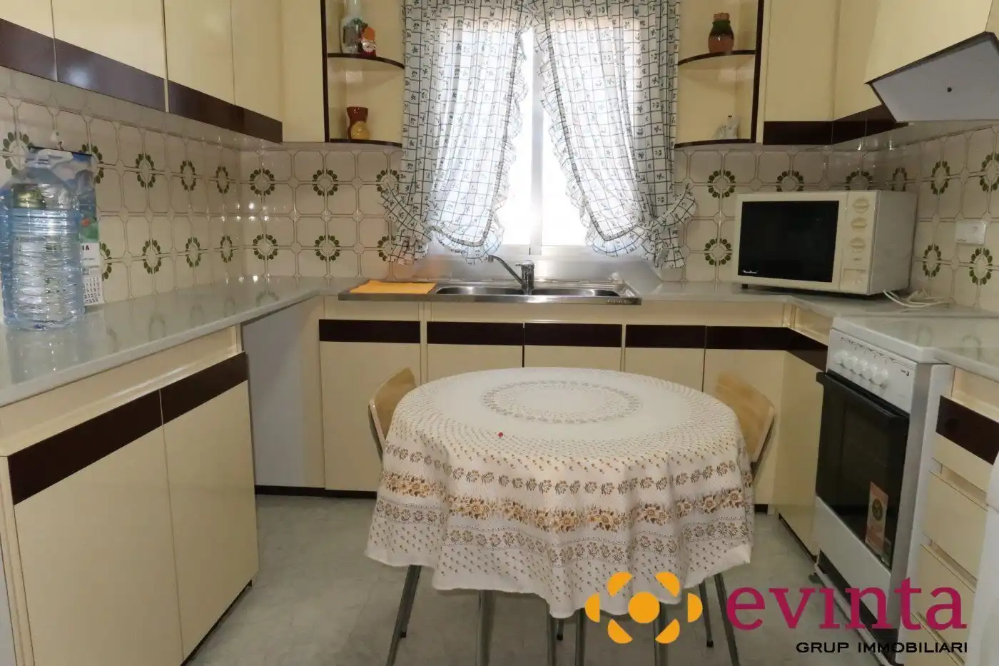 Cocina de Casa o chalet en venta en Vallirana con Calefacción, Jardín privado y Trastero