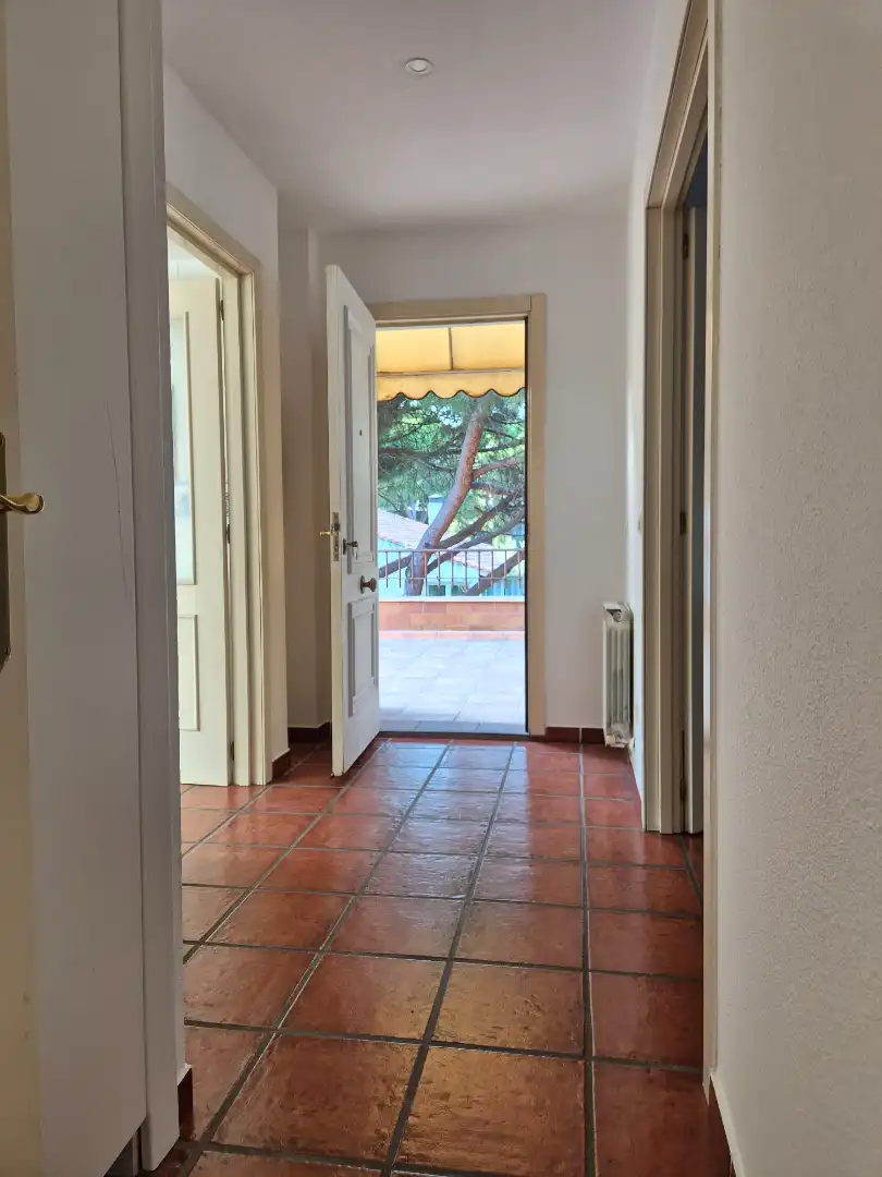 Wohnung zur Miete in Las Rozas de Madrid mit Klimaanlage, Heizung und Terrasse
