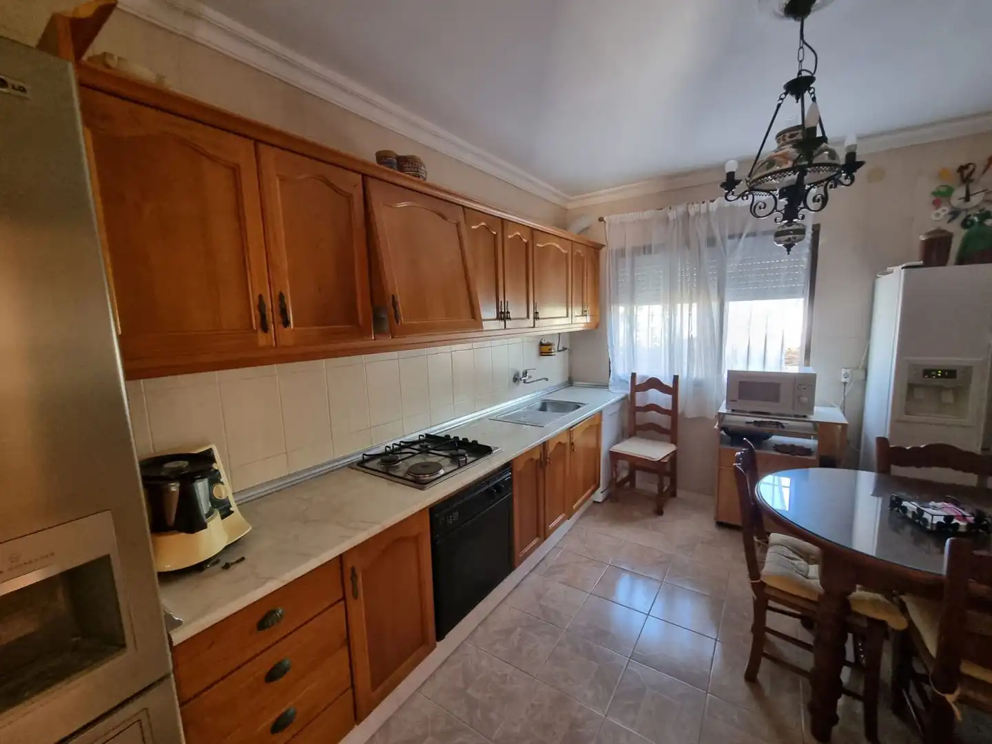 Cuina de Casa o xalet en venda en Fuengirola amb Jardí privat, Terrassa i Traster