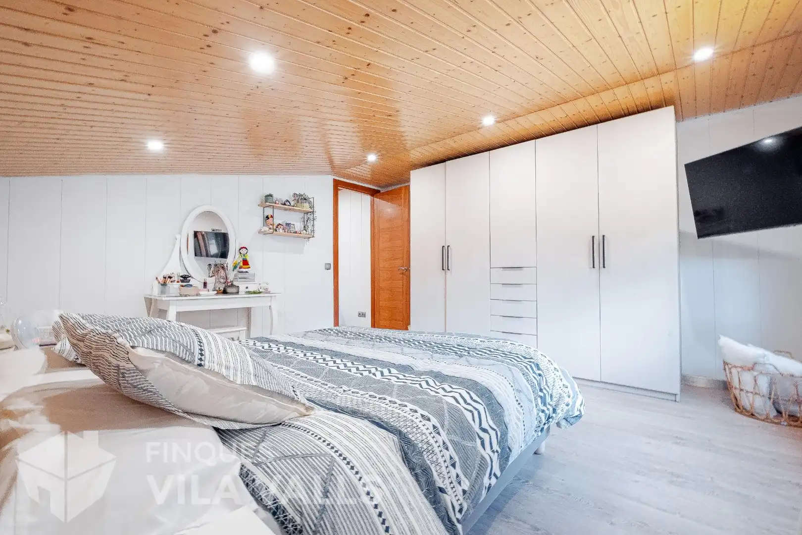 Dormitori de Casa o xalet en venda en Sant Quirze Safaja amb Jardí privat, Parquet i Terrassa