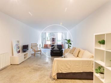 Flat with garden for sale in Carrer de l'Aurora