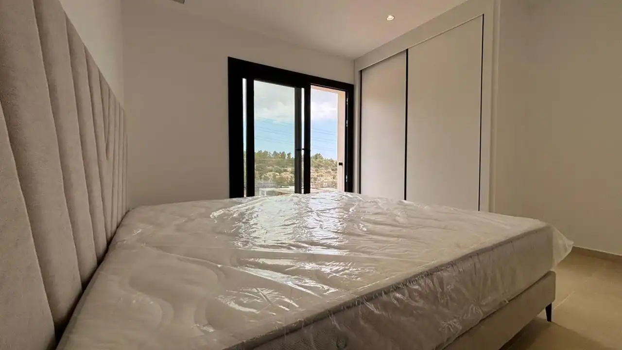 Habitación de Casa o chalet de alquiler en Finestrat con Aire acondicionado, Jardín privado y Piscina