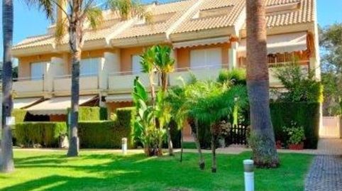 Foto 2 de Casa adosada en venta en Cañaveral, Urb Vista Lago, Islantilla Golf, Islantilla