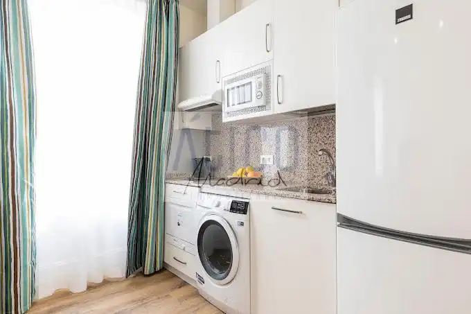 Kitchen of Flat for rent in Madrid  with Air Conditioner, Heating and Furnished
