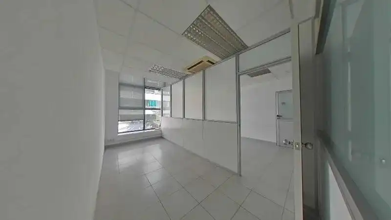 Office for rent in Manresa  with Heating