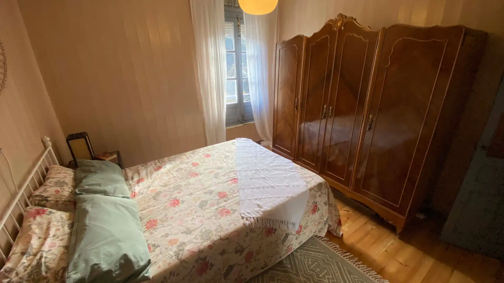 Schlafzimmer von Einfamilien-Reihenhaus zum Verkauf in San Martín del Rey Aurelio mit Privatgarten, Terrasse und Möbliert