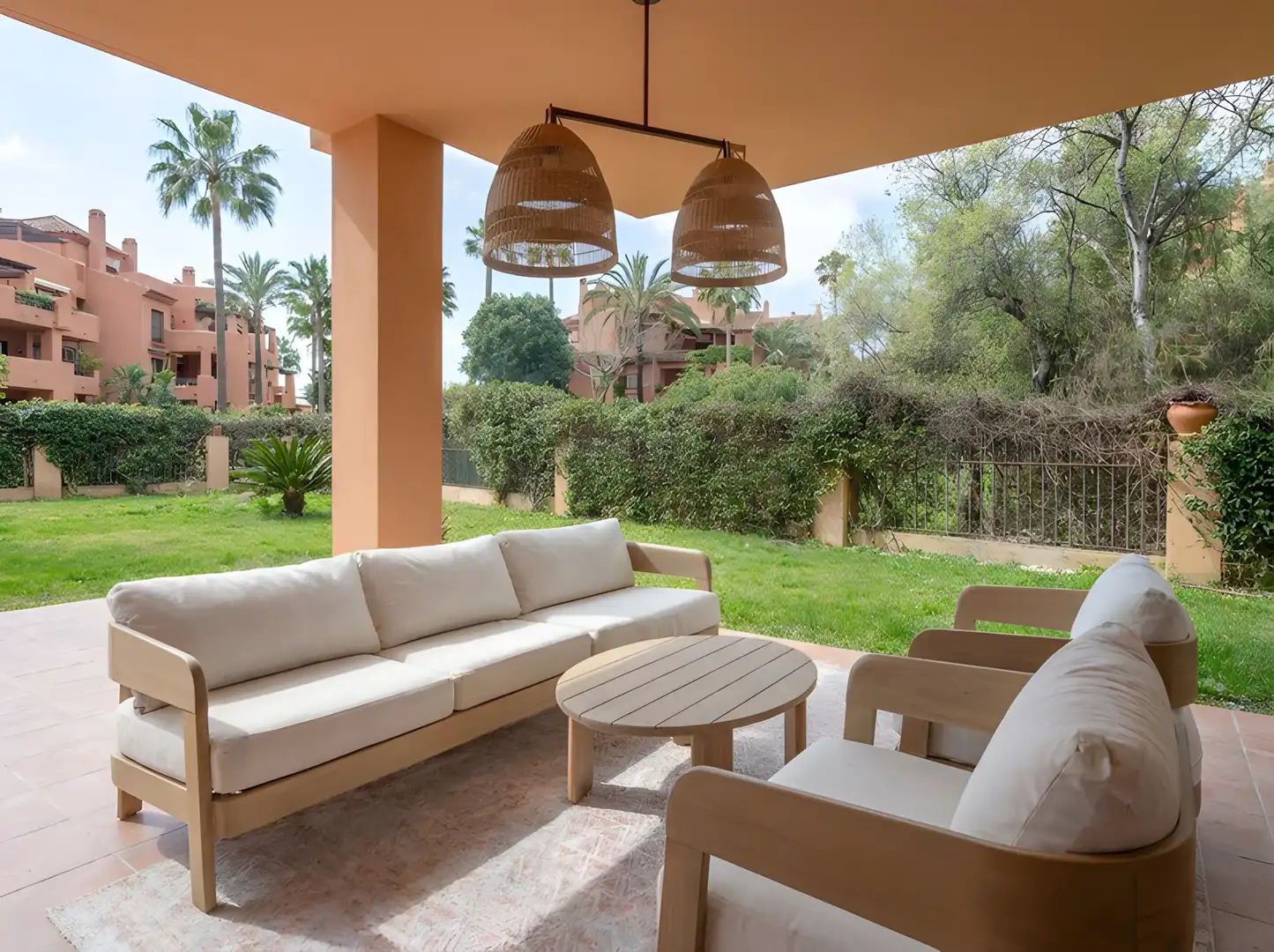 Terrassa de Planta baixa en venda en Marbella amb Aire condicionat, Jardí privat i Terrassa