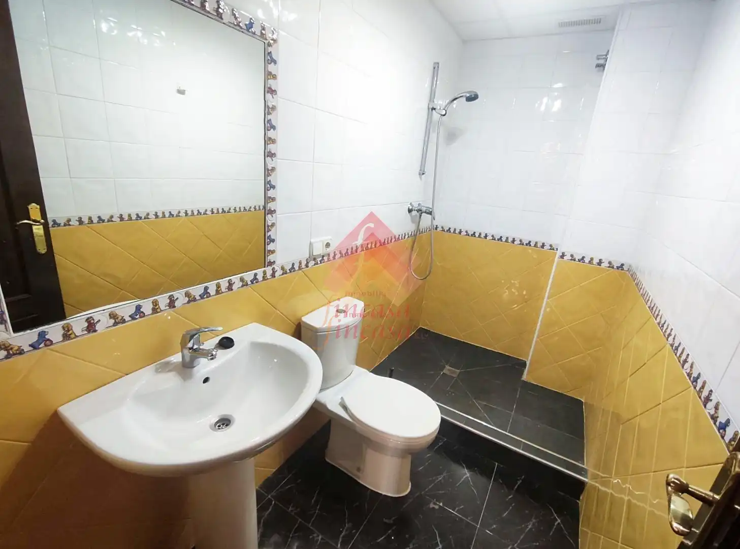 Bany de Casa o xalet en venda en Ronda amb Aire condicionat, Calefacció i Terrassa