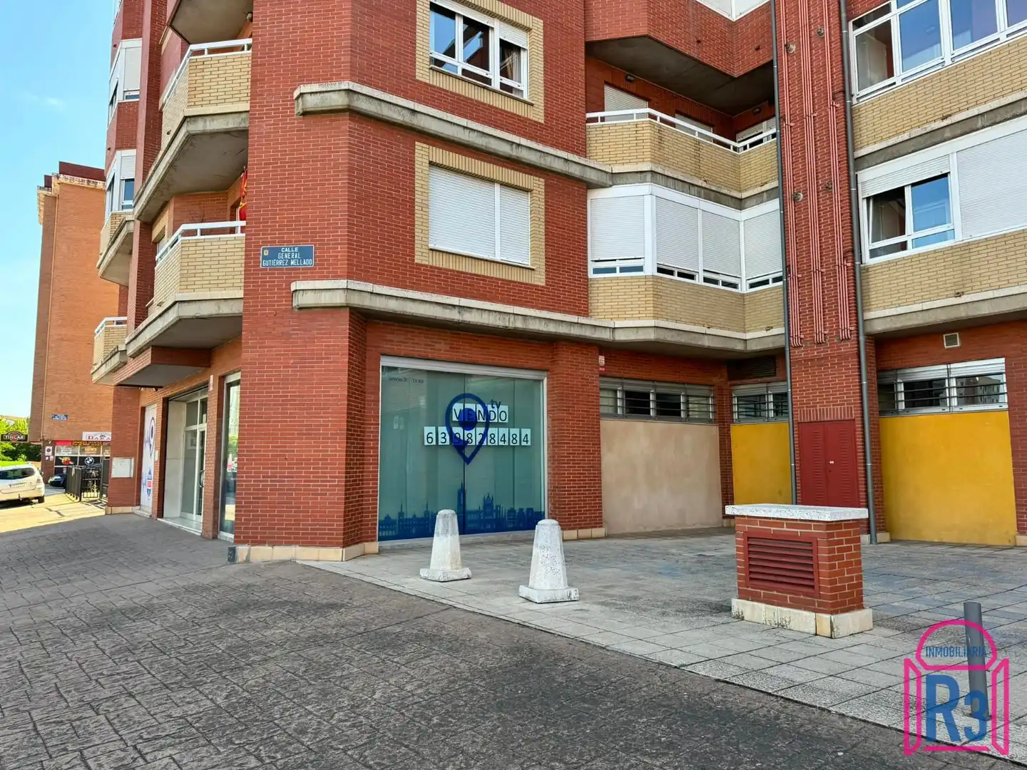 Local comercial en venda a General Gutierrez Mellado, imagen 2