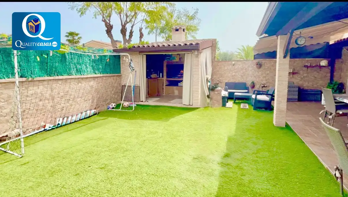 Jardín de Casa adosada en venta en Almajada - Ravel  