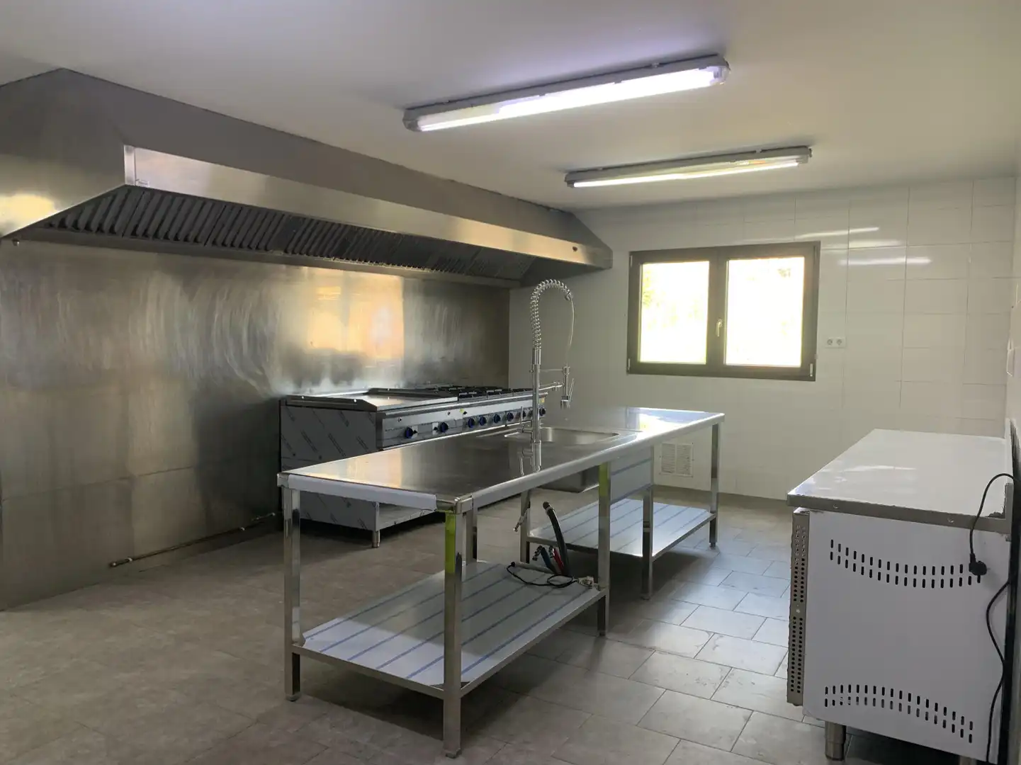 Cuina de Local en venda en Ribamontán al Monte