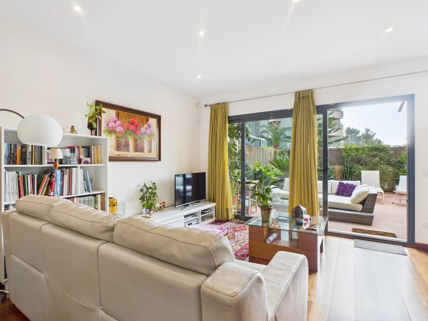 Sala d'estar de Planta baixa en venda en  Palma de Mallorca amb Aire condicionat, Calefacció i Jardí privat