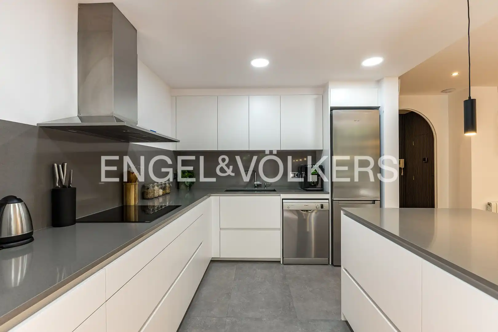 Kitchen of Flat for rent in Barcelona  with Air Conditioner, Heating and Private garden
