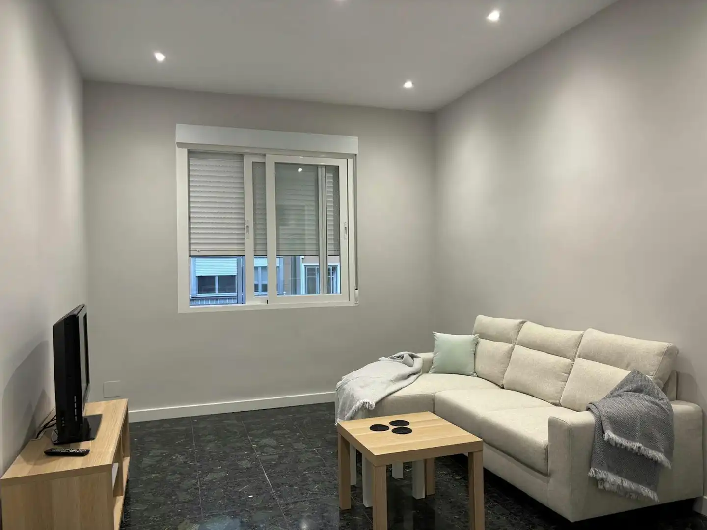 Living room of Flat for rent in Madrid  with Heating, Furnished and Washing machine