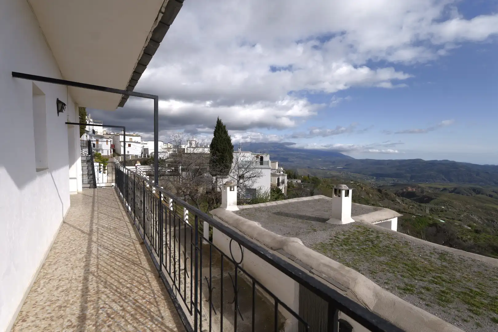 Außenansicht von Einfamilien-Reihenhaus zum Verkauf in Nevada mit Terrasse, Möbliert und Balkon