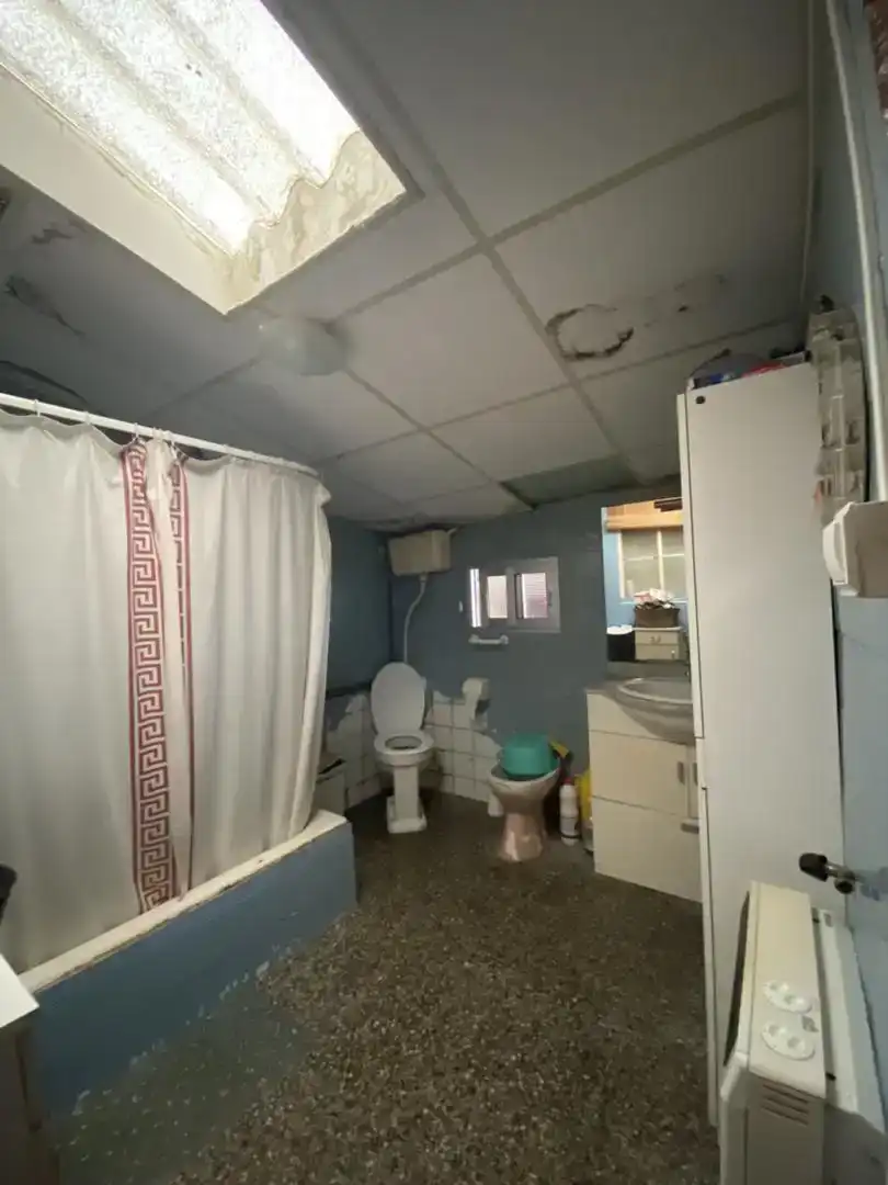 Bany de Pis en venda en Curtis amb Jardí privat, Traster i Piscina
