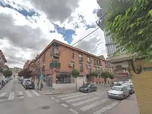 Vista exterior de Local en venda en Aranjuez amb Calefacció