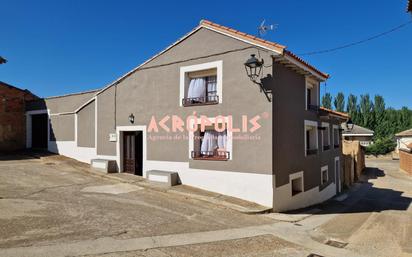 Vista exterior de Casa o xalet en venda en Villabrázaro