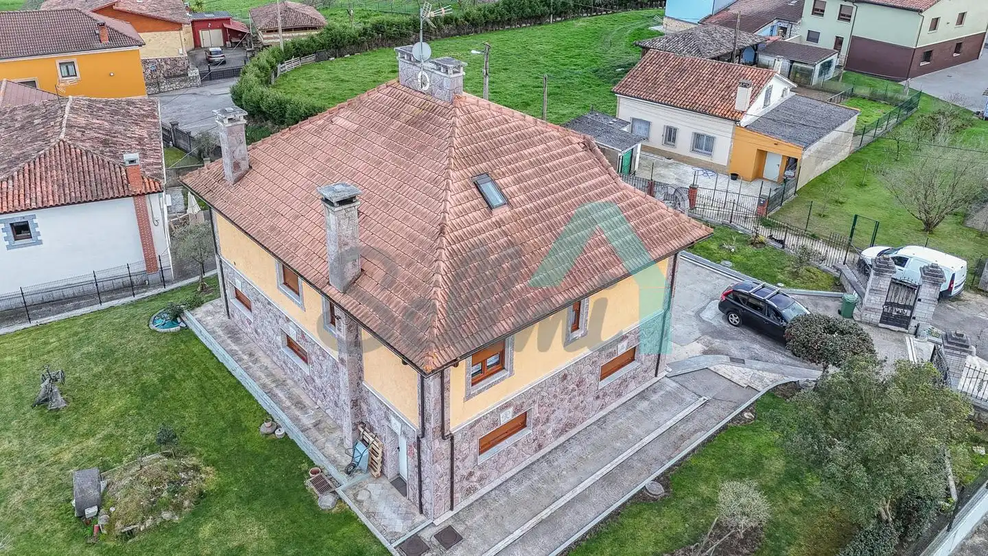 Houses for sale in Camíno De Castañéu, Viella - Granda - Meres