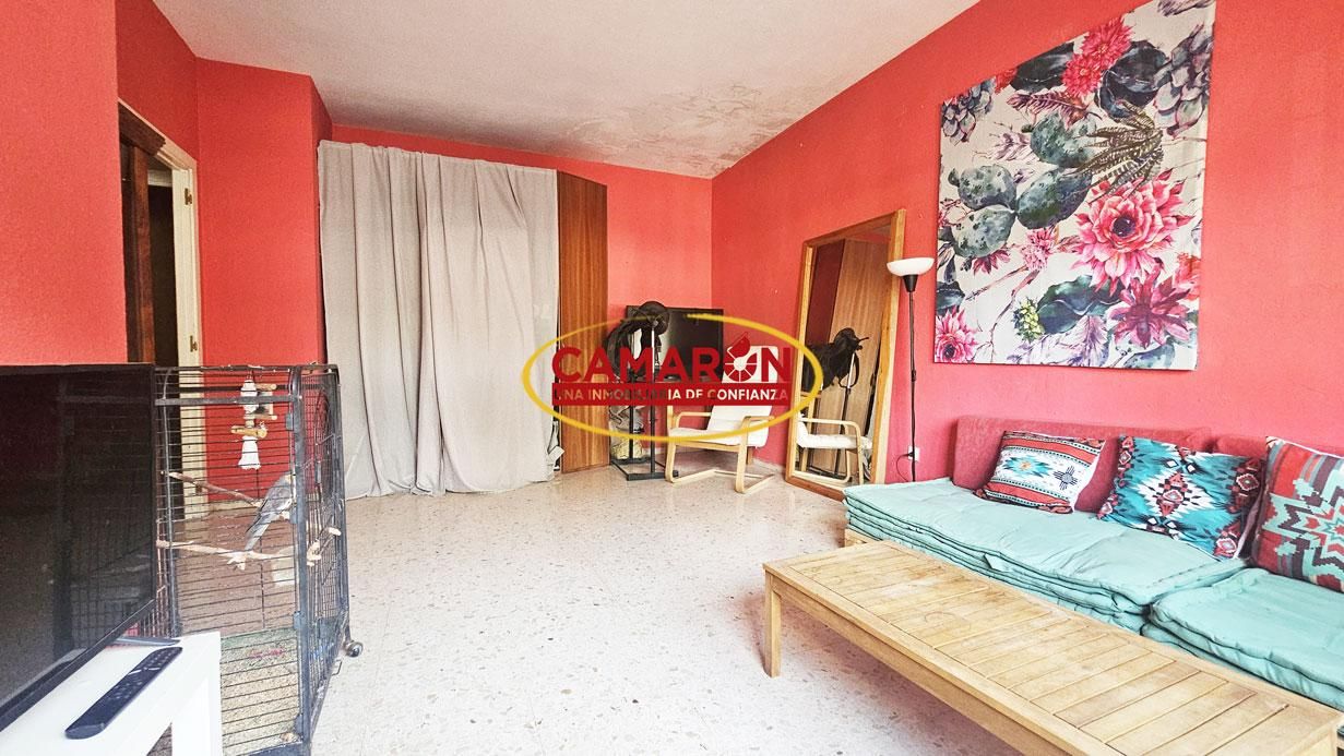 Dormitori de Casa o xalet en venda en Tomares