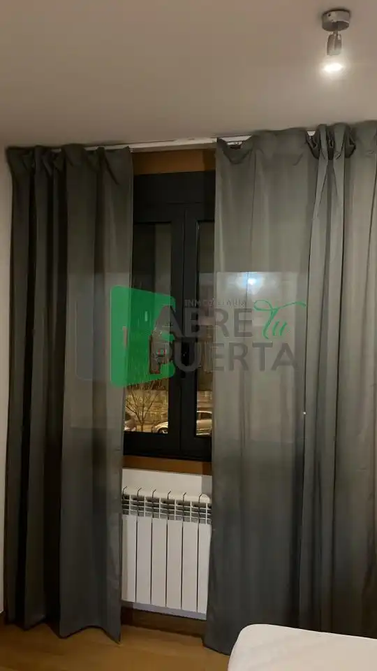 Piso de alquiler en Ourense Capital  con Calefacción, Trastero y Amueblado