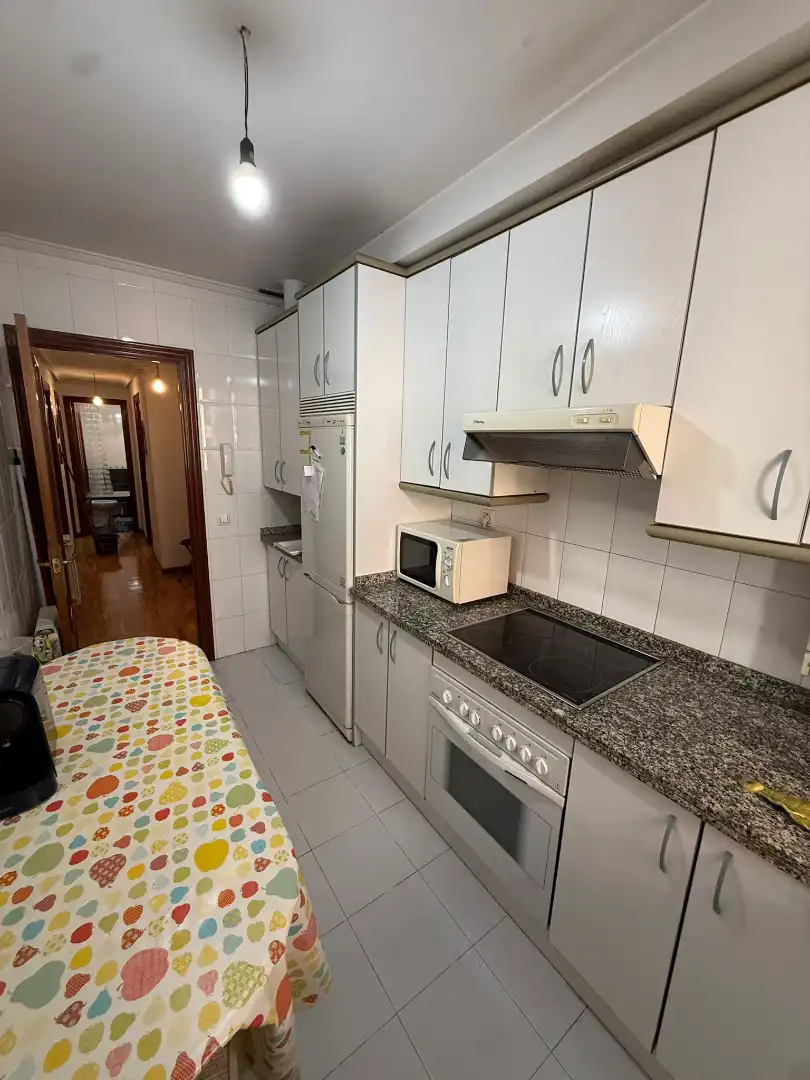 Küche von Wohnung zum Verkauf in Oviedo  mit Heizung, Terrasse und Abstellraum