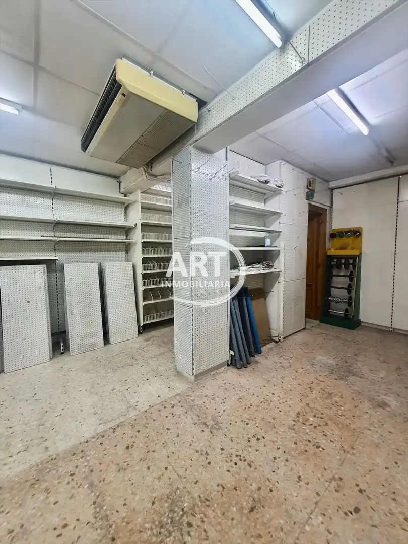 Local en venta en Manises con Aire acondicionado